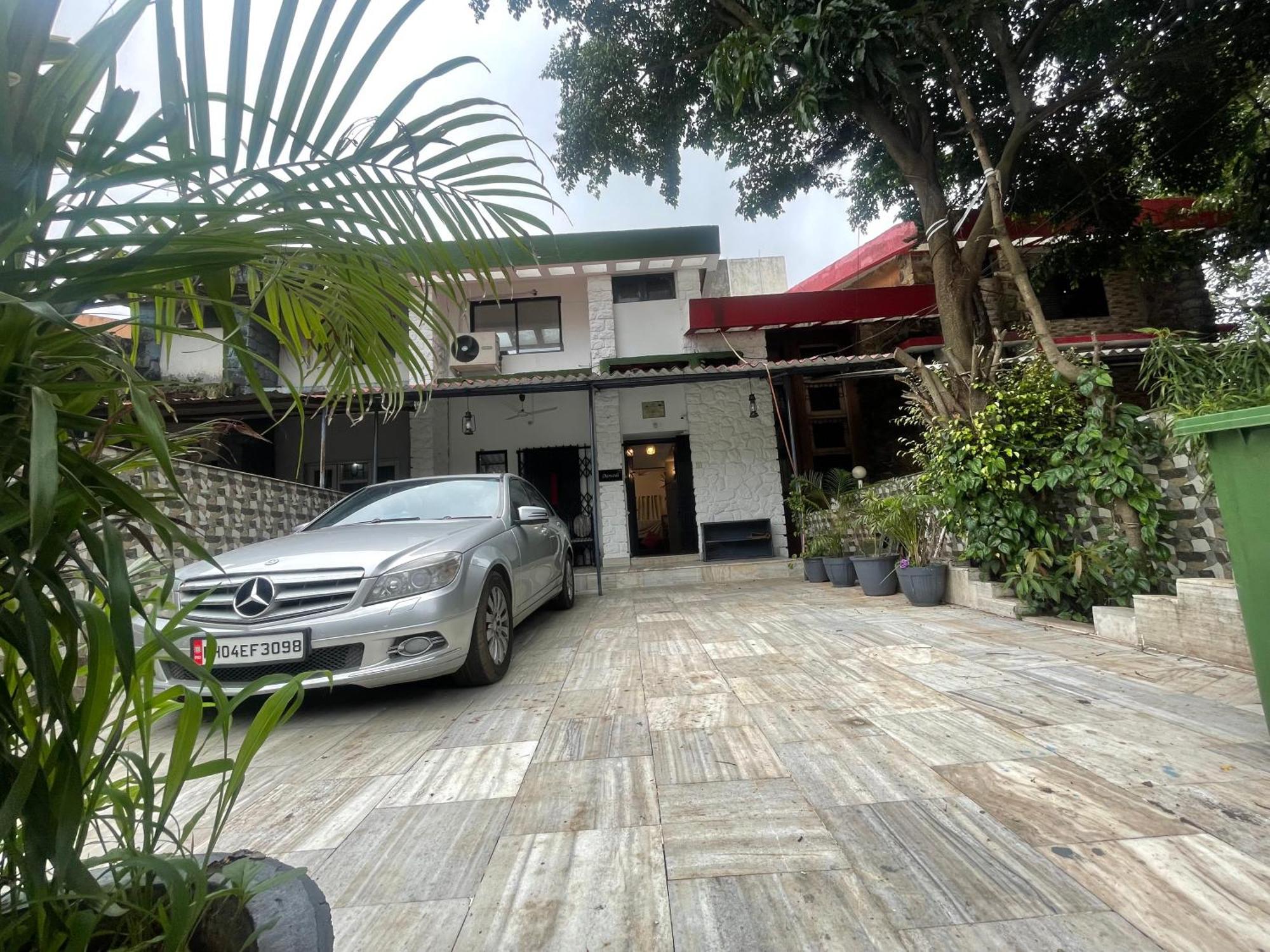 Blue Heaven- Lonavala 2 Bhk With Private Pool! Villa Kültér fotó