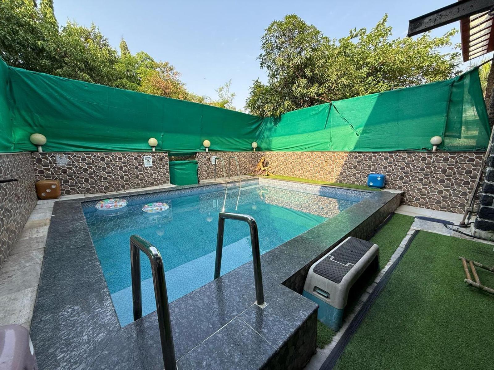 Blue Heaven- Lonavala 2 Bhk With Private Pool! Villa Kültér fotó